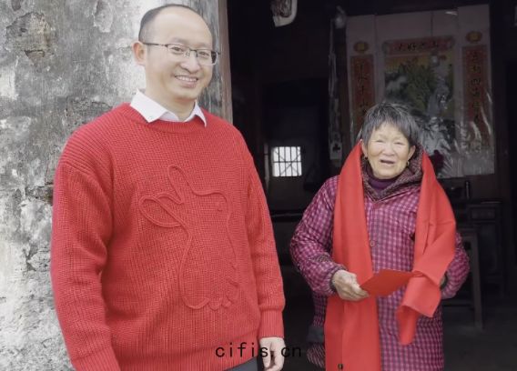 薩震節能(néng)空(kōng)壓(yā)機總(zǒng)經(jīng)理(lǐ)程紅星